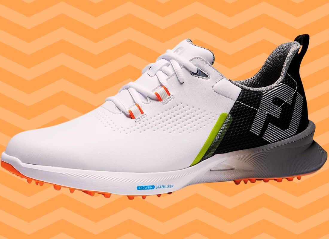 FootJoy Classic Golf Shoes: The Fairway Fashion Statement!